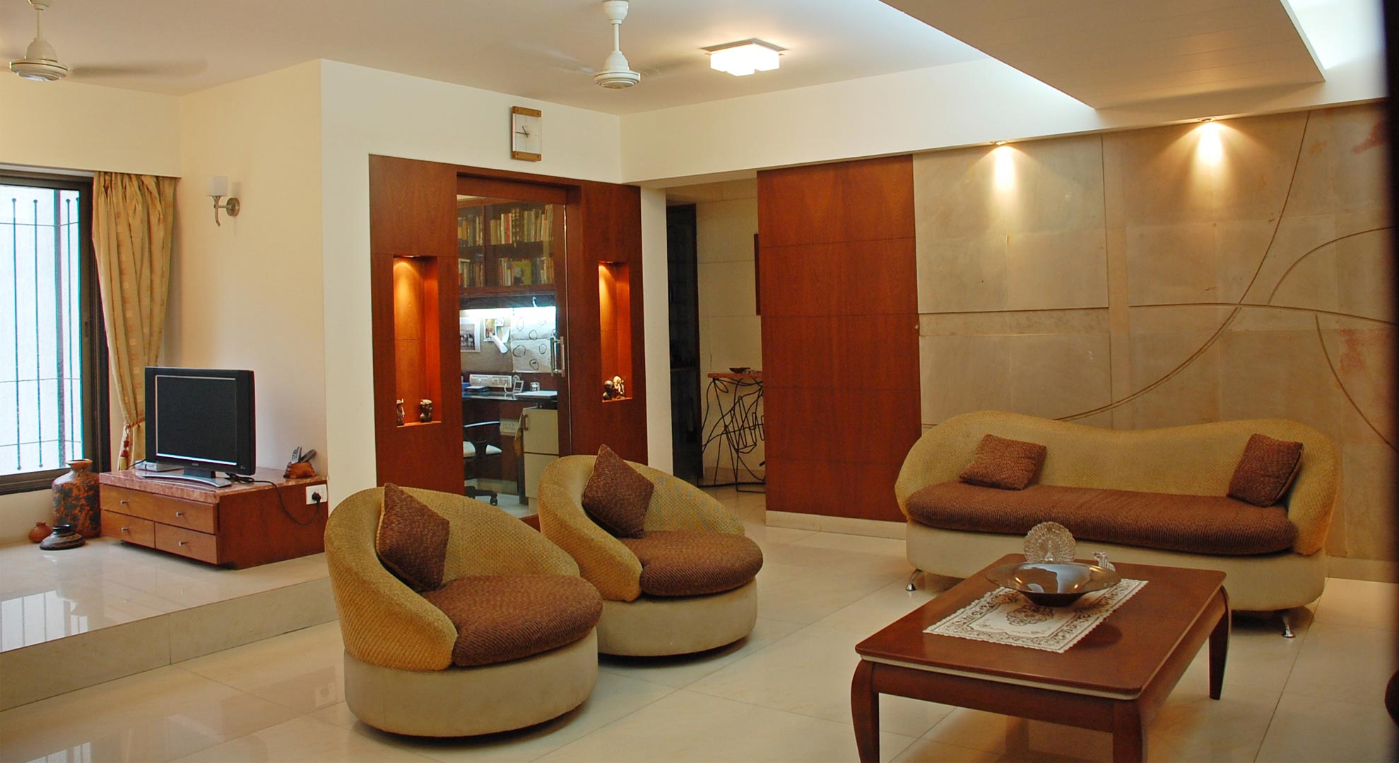 experienced interior designerGari Dole